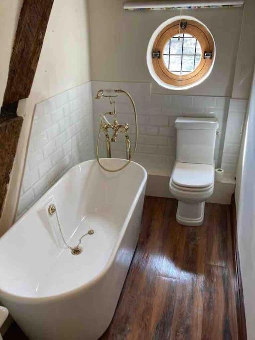Monk House - Historic Foundation Invites Guests Holiday home Petworth