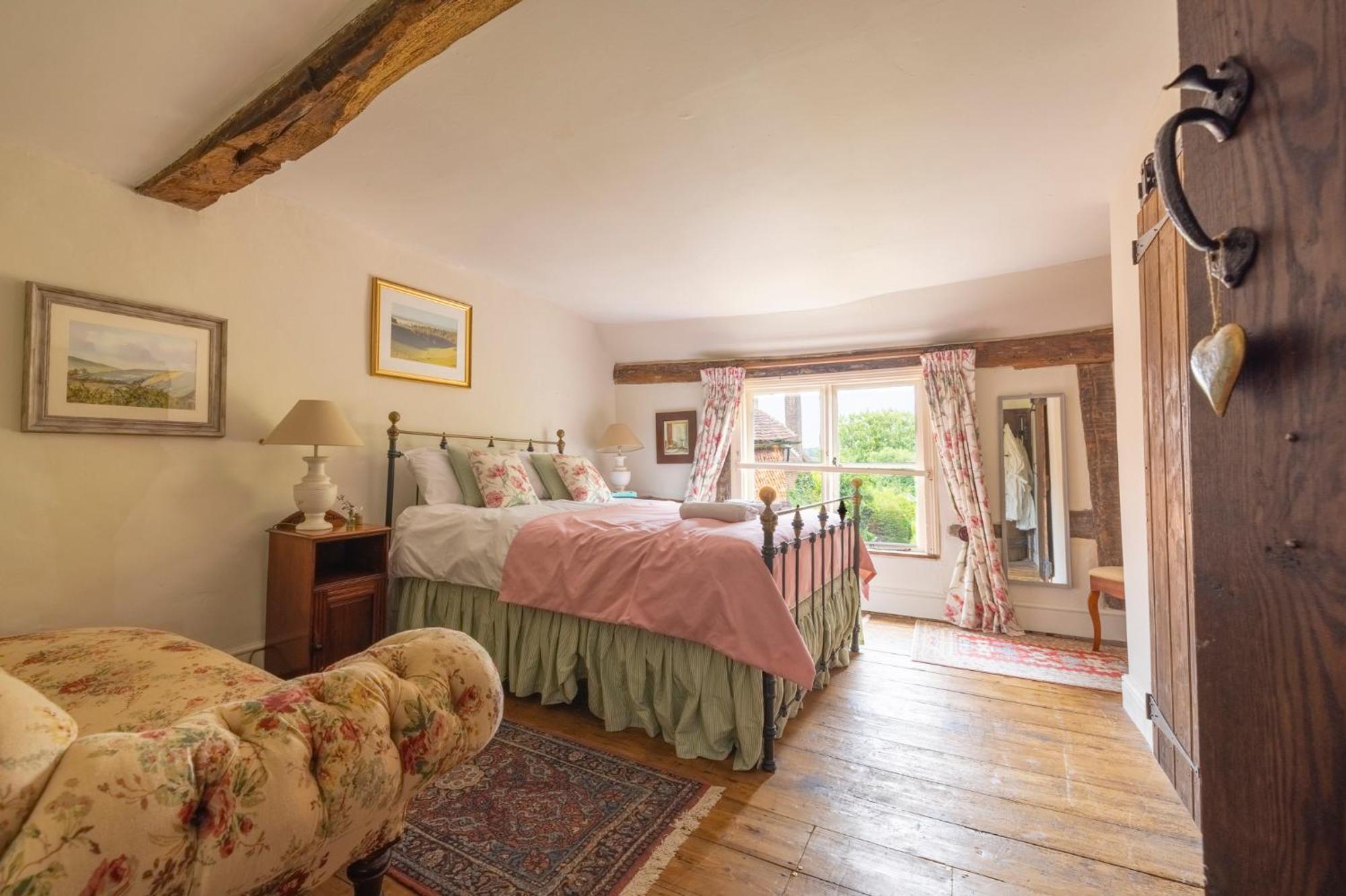 Monk House - Historic Foundation Invites Guests Petworth